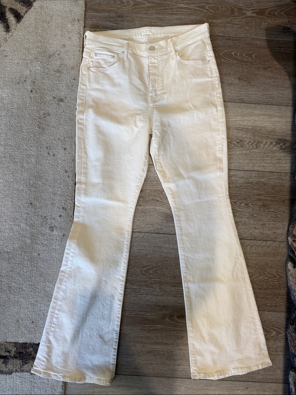 MOTHER The Weekender Flare Jean